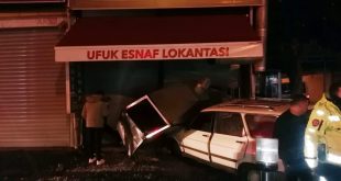 Aydın’da trafik kazasında kontrolden çıkan otomobil lokantaya girdi