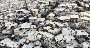 Beyaza bürünen tarihi Muğla evleri havadan görüntülendi