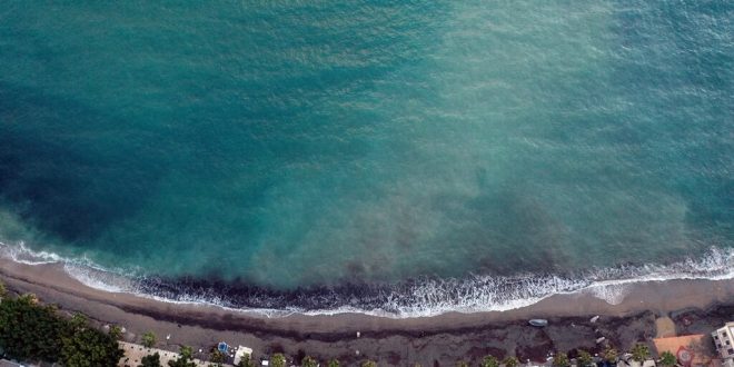 Bodrum'da yağış sonrası denizin rengi değişti