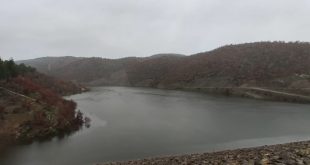 Demirci'de sağanak ve kar, barajları doldurdu