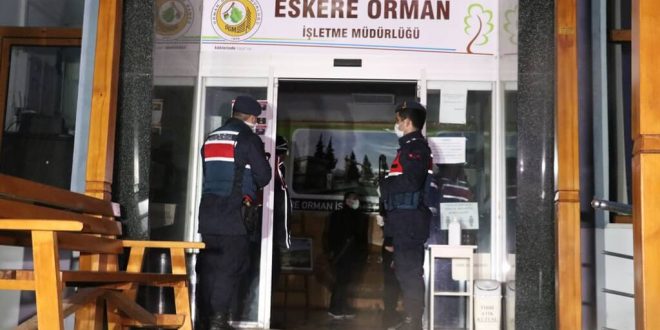 Denizli'de orman kesimi işlerinde yolsuzluk operasyonunda yakalanan 4 zanlı tutuklandı