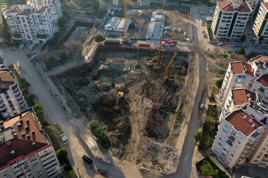İzmir Depreminden Sonra Yıkılan 71 binada inşaatı başladı