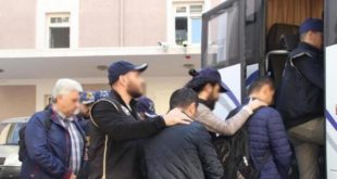 İzmir'de FETÖ'nün TSK yapılanması Operasyonlarında 14 ayda 903 şüpheli tutuklandı