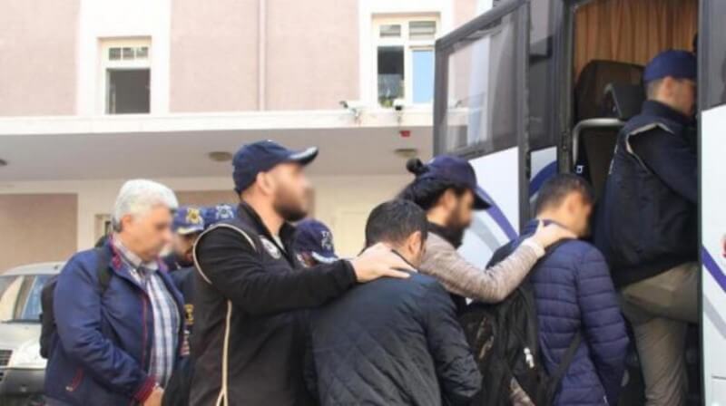 İzmir'de FETÖ'nün TSK yapılanması Operasyonlarında 14 ayda 903 şüpheli tutuklandı