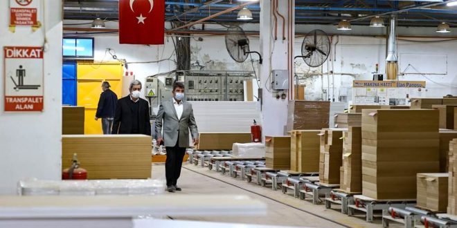İzmir'de çıraklıktan 18 ülkeye mobilya ihracat başarısını yakaladı