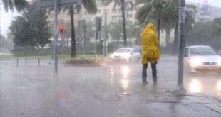 İzmir'de şiddetli sağanak ve dolu etkisi