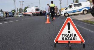 İzmir'deki zincirleme trafik kazasında 7 araçta hasar oluştu