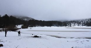Köyceğiz'deki Gökçeova Göleti buz tuttu