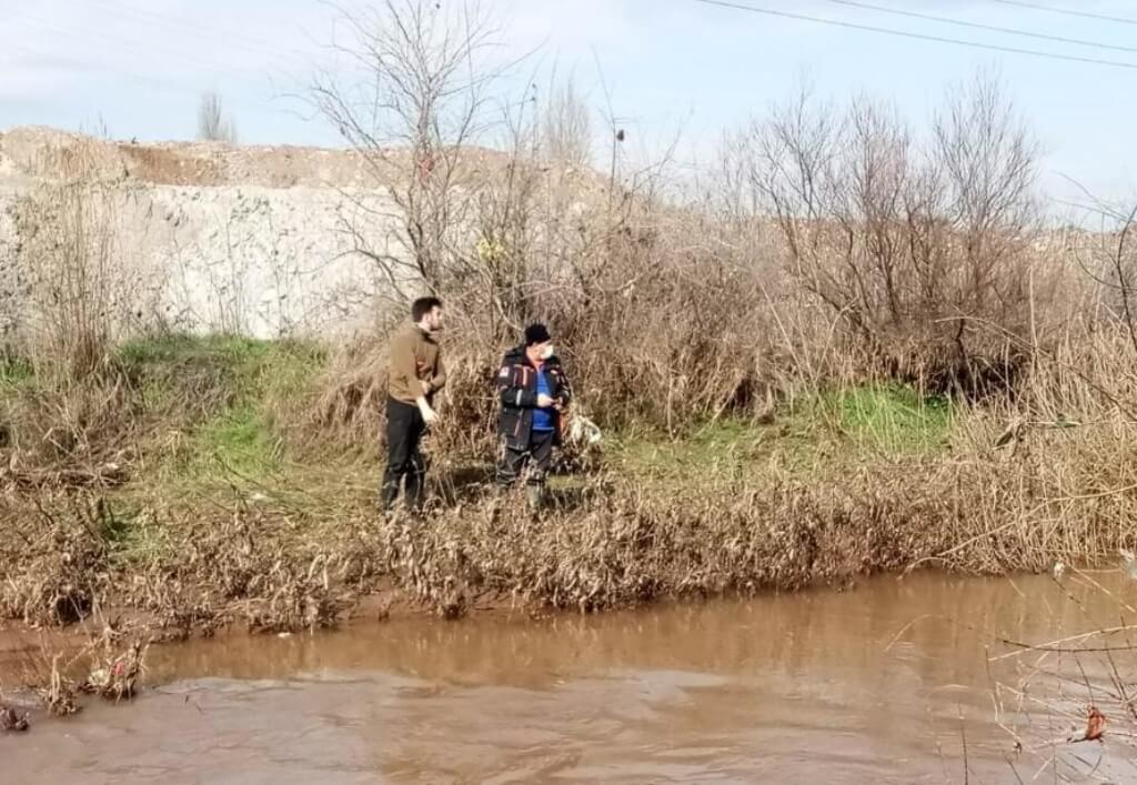 Manisa'da dereye düşen minibüsün sürücüsü 10 kilometre uzakta ölü bulundu