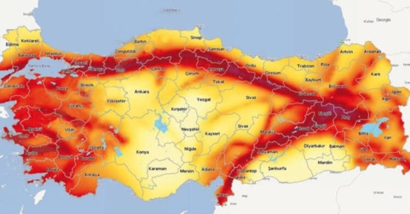 Manisa'da fay üzerindeki yaklaşık 4 kilometrelik hat yerleşime kapatıldı