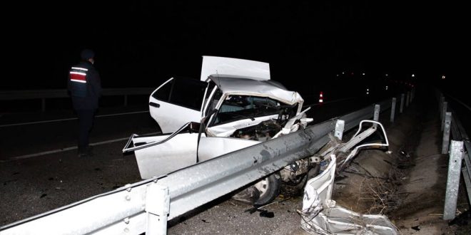 Manisa'da trafik kazasında bilanço 1 ölü 1 yaralı