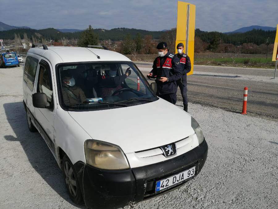 Muğla'da Covid-19 tedbirlerine uymayan 72 kişiye 197 bin lira ceza