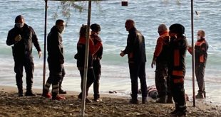 Muğla'nın Datça ilçesinde sahilde erkek cesedi bulundu.