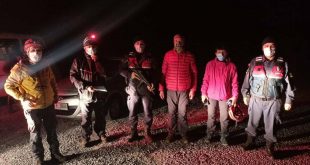 Aydın'da dağda yollarını kaybeden 2 kişiyi jandarma buldu