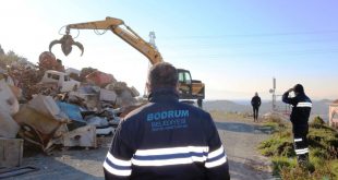 Bodrum Belediyesi, hurda malzemeleri geri dönüşüme verdi