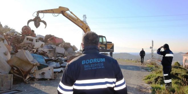 Bodrum Belediyesi, hurda malzemeleri geri dönüşüme verdi