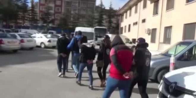 Denizli ve Afyonkarahisar'da dolandırıcılık yaptığı öne sürülen şüpheli tutuklandı