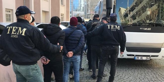 İzmir'de FETÖ'nün TSK yapılanmasına yönelik operasyonlarda 15 ayda 939 şüpheli tutuklandı