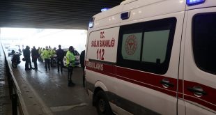 İzmir'de pikapla çarpışan motosikletteki 2 Yunus polisi yaralandı