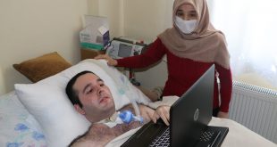 Kas hastası Furkan, yaşamının zorluklarına aldırmadan üniversiteden mezun olmaya hazırlanıyor