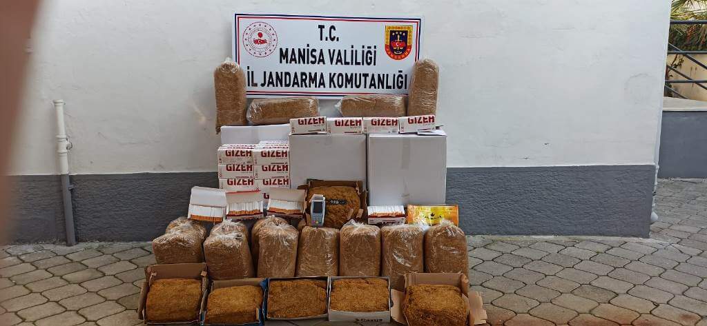 Manisa'da 100 kilogram kaçak tütün ele geçirildi