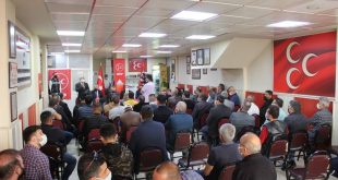 Alaşehir İYİ Parti üyeleri ilçe Başkanı ve 14 parti yöneticisi MHP'ye katıldı