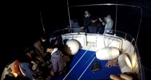 Bodrum Türk kara sularına itilen 11 düzensiz göçmen kurtarıldı