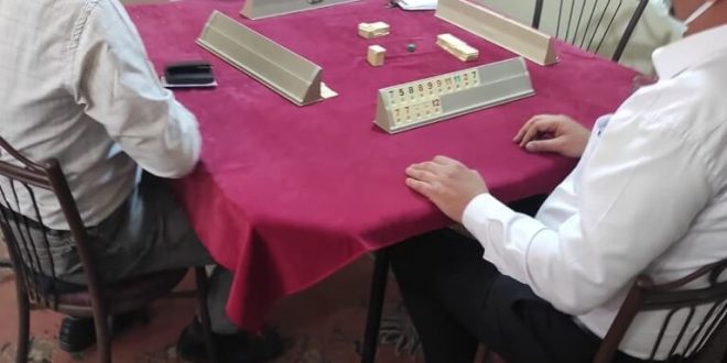 Afyonkarahisar'da Kovid-19 tedbirlerini ihlal eden ve kumar oynayan 11 kişiye para cezası