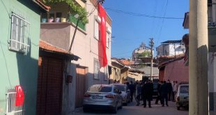 Bahar Kalkanı Harekat bölgesinde şehit olan Piyade Teğmen Alp'in Manisa'daki ailesine acı haber ulaştı