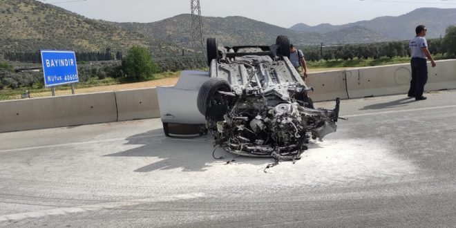 Bayındır'da trafik kazasında otomobil beton bariyere çarptı: 1 yaralı