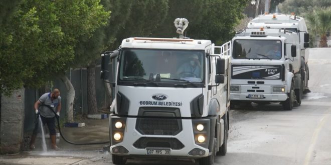 Bodrum'da günde 200-300 kilometre arası yol temizleniyor