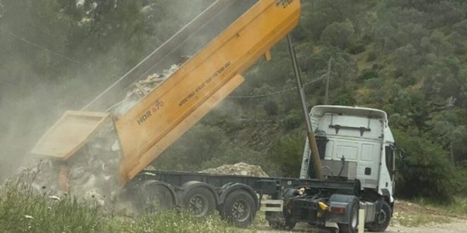 Bodrum'da kaçak moloz döken firma suçüstü yakalandı