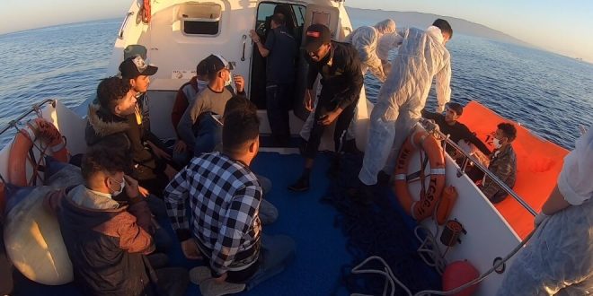 Datça açıklarında 25 düzensiz göçmen kurtarıldı