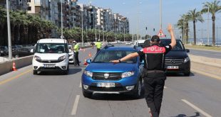 "Denetim, aşılama ve filyasyon" İzmir'deki Kovid-19 vakalarının azalmasında etkili oldu