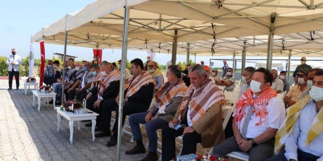 İzmir Tarım ve Orman İl Müdürlüğü'nden salkım güvesi için biyoteknik mücadele