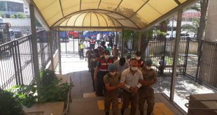 İzmir ve ilçelerinde rüşvet operasyonunda 11 şüpheli yakalandı