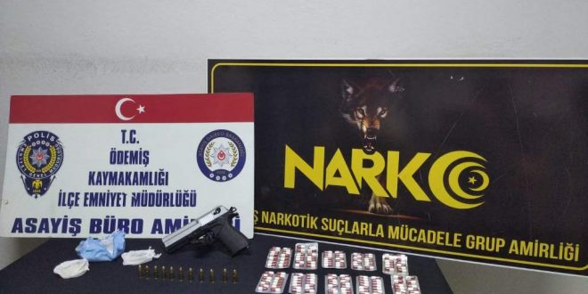 İzmir'de arama yapılan araçta uyuşturucu ve tabanca ele geçirildi, 1 kişi tutuklandı