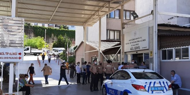 İzmir'de iki akraba grup arasındaki silahlı kavgada 5 kişi yaralandı