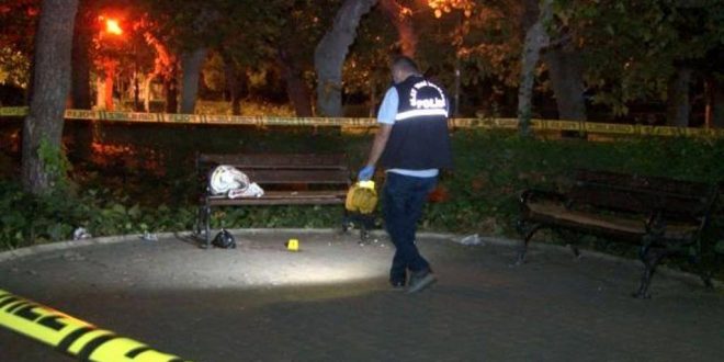 İzmir'de yaşlı adamın yaralanmasıyla ilgili 2 kişi gözaltına alındı