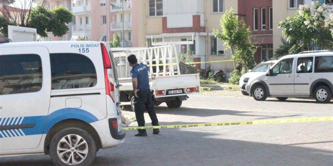 İzmir'in Ödemiş ilçesinde biri kadın iki kişi silahla yaralandı
