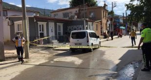 İzmir'in Tire ilçesinde husumetli iki aile arasında çıkan silahlı kavgada 1 kişi öldü