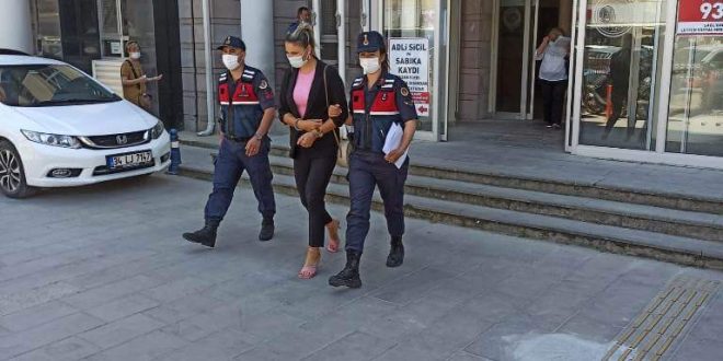 Kuşadası'nda uyuşturucudan hakkında kesinleşmiş hapis cezası bulunan kadın yakalandı