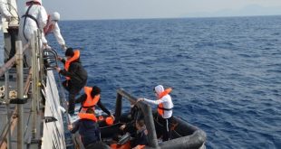 Muğla'nın Datça ilçesi açıklarında 10 düzensiz göçmen kurtarıldı