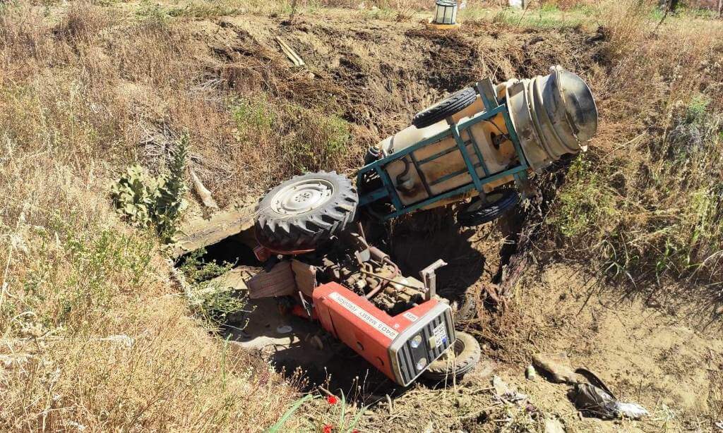 Sarıgöl'de traktör sulama kanalına devrilmesi sonucu 1 yaralı