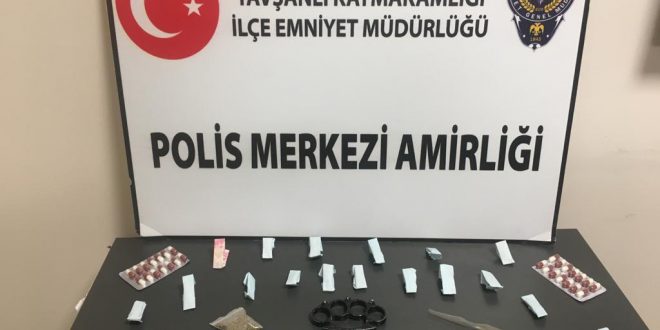 Tavşanlı'da üzerlerinde uyuşturucu bulunan 2 şüpheli yakalandı