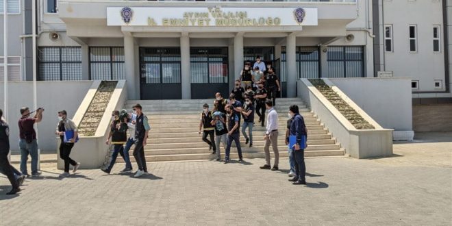 Aydın'da dolandırıcılık operasyonunda yakalanan şüphelilerden 14'ü tutuklandı