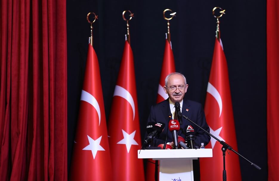 CHP Genel Başkanı Kemal Kılıçdaroğlu, Aydın'da kanaat önderleri ve muhtarlarla bir araya geldi: