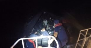 Datça ilçesinde denizde 19 düzensiz göçmen kurtarıldı