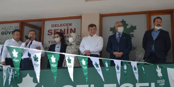 Davutoğlu, Afyonkarahisar'da partisinin il başkanlığının açılışına katıldı