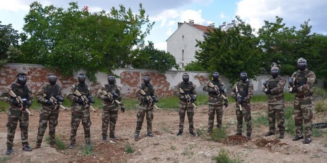 Demirci'de yapılan paintball sahası hizmete girdi